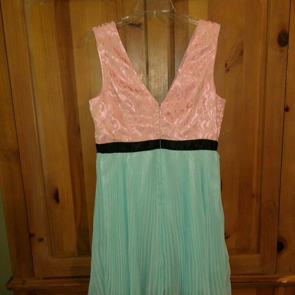 Sold - Picture 6 of 7